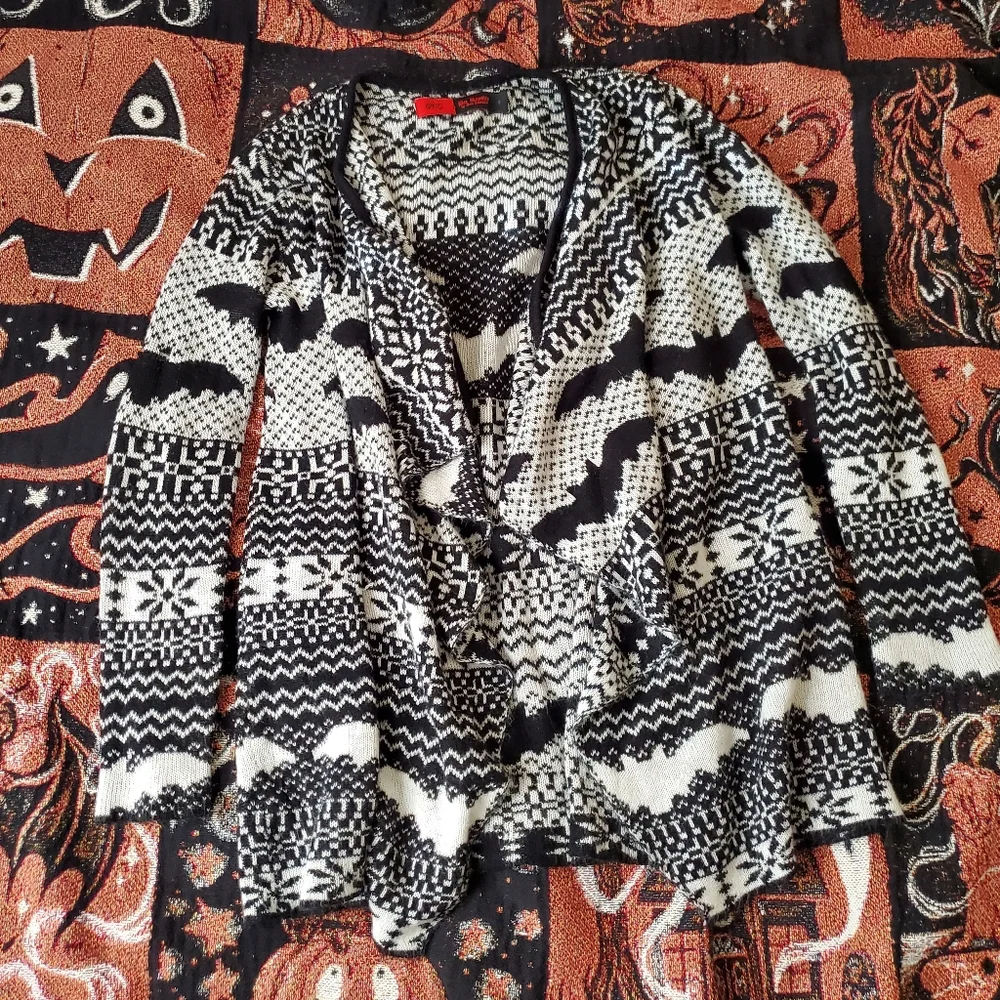 Iron Fist Bat Royalty Ash Costello Black and White Bat Sweater Size S WITH FLAWS - Picture 1 of 5